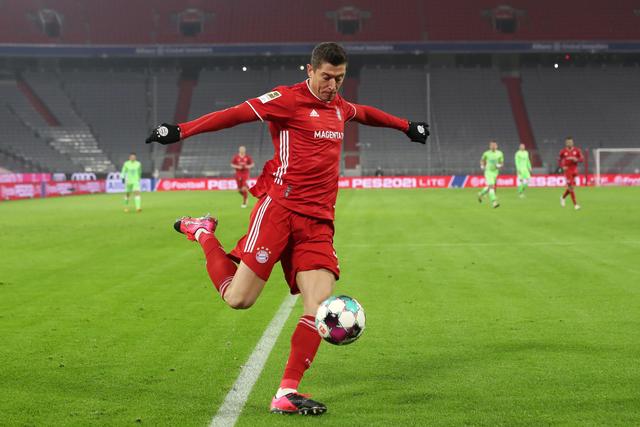 官方：曼城签下纽约城左后卫麦克法兰