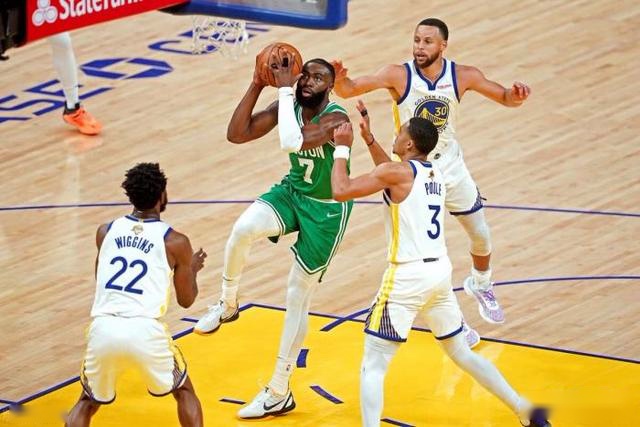 官方：瓦伦西亚主帅巴拉哈下课